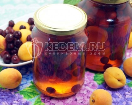 Компот из вишни и абрикосов на зиму