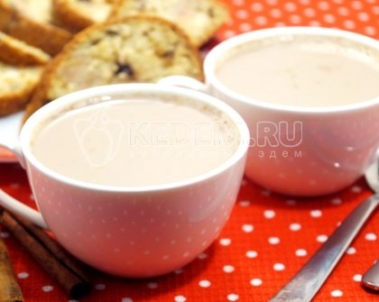 Какао с корицей