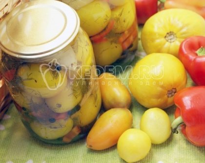 Маринованные помидоры с яблоками на зиму